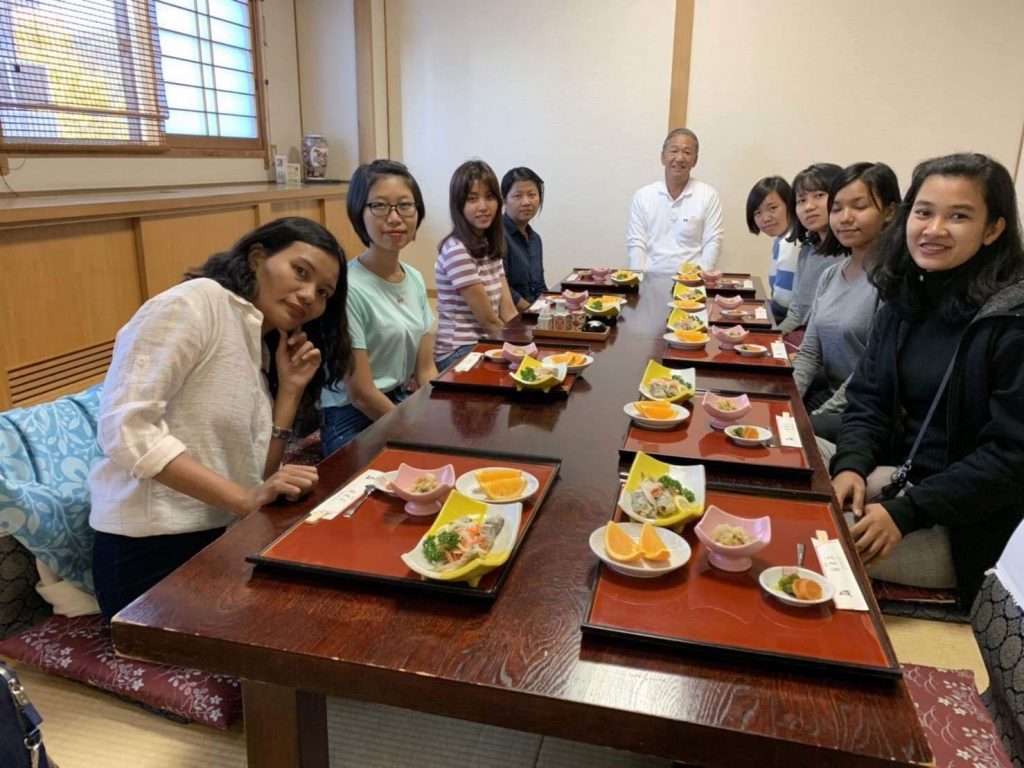 懇親会